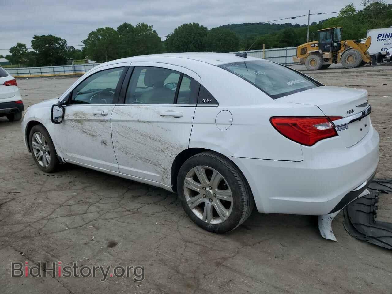 2013 CHRYSLER 200 - VIN: 1C3CCBBB1DN513141 - Фото 2
