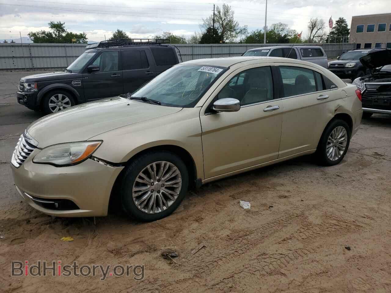 Photo 1C3BC2FG8BN504144 - CHRYSLER 200 2011