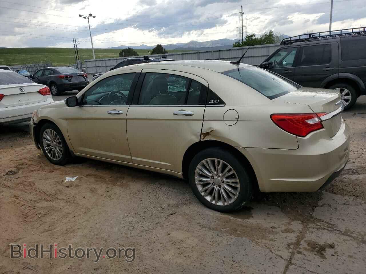 2011 CHRYSLER 200 - VIN: 1C3BC2FG8BN504144 - Photo 2