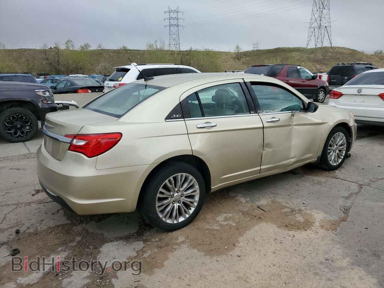 2011 CHRYSLER 200 - VIN: 1C3BC2FG8BN504144 - Photo 3