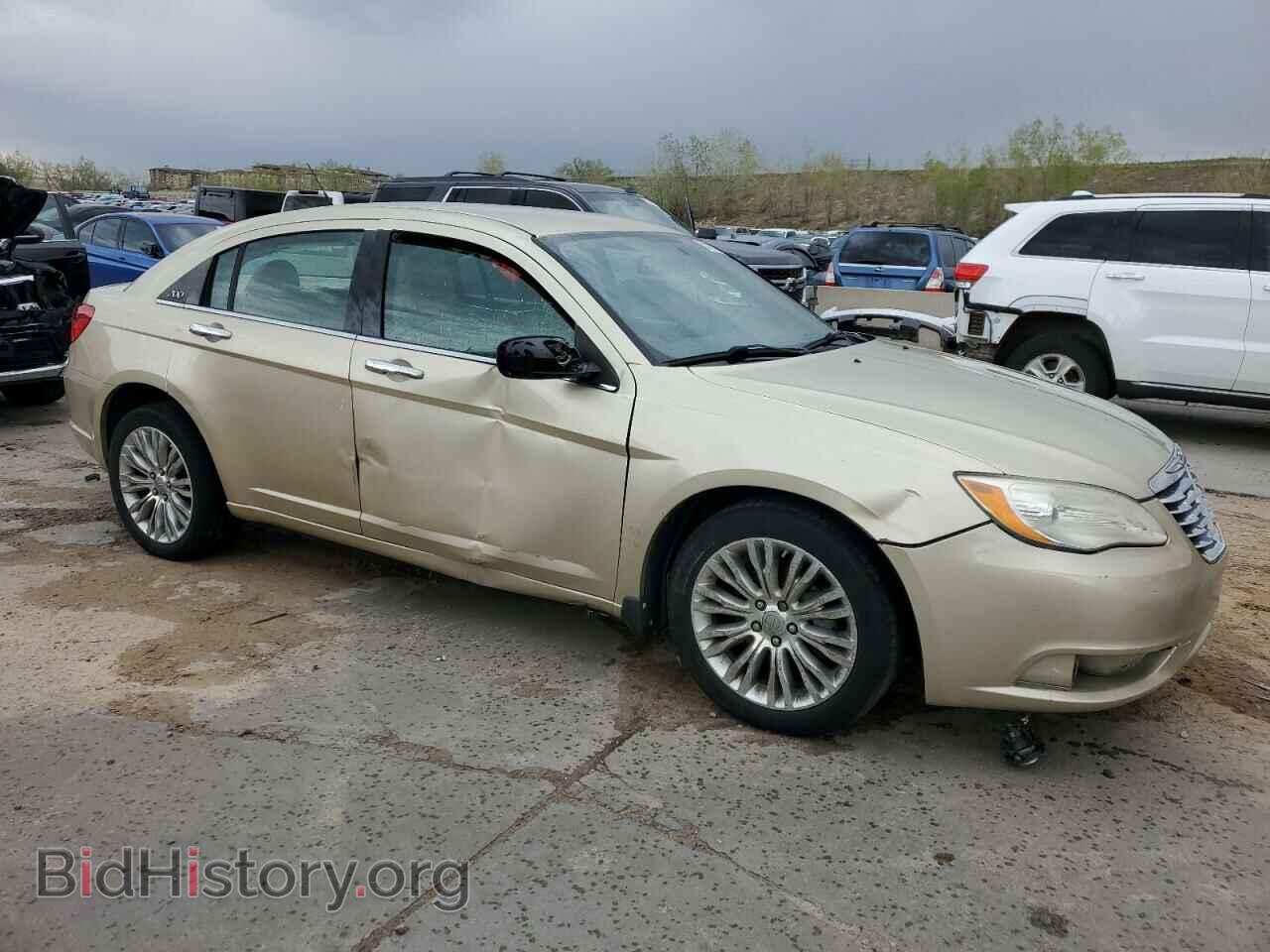 2011 CHRYSLER 200 - VIN: 1C3BC2FG8BN504144 - Photo 4
