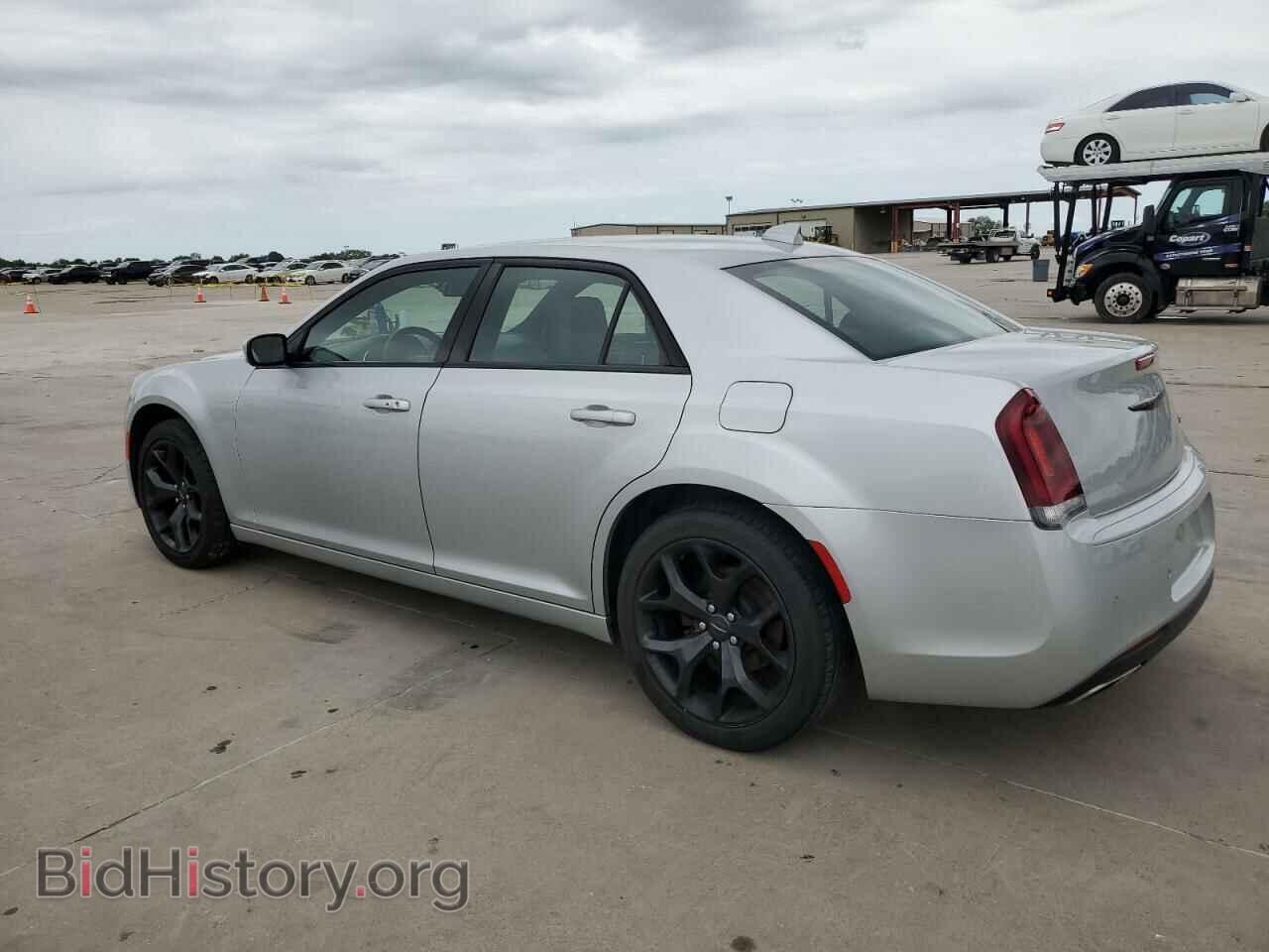 2021 CHRYSLER 300 - VIN: 2C3CCABGXMH529272 - Фото 2
