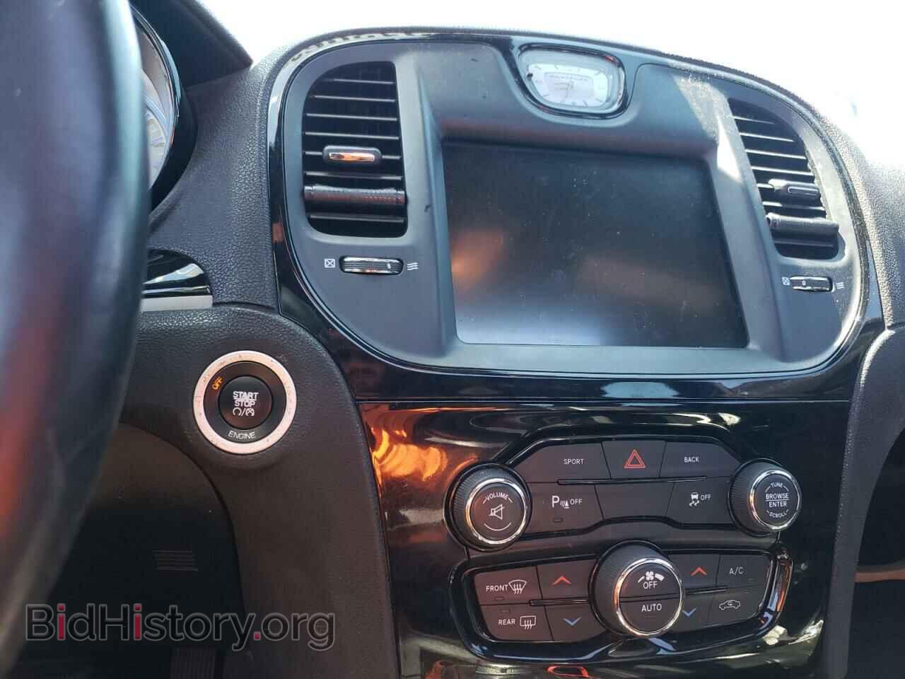 2016 CHRYSLER 300 - VIN: 2C3CCAGGXGH287841 - Фото 9