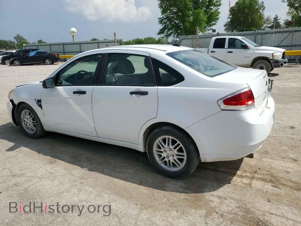 2008 FORD FOCUS - VIN: 1FAHP35N78W136130 - Фото 2