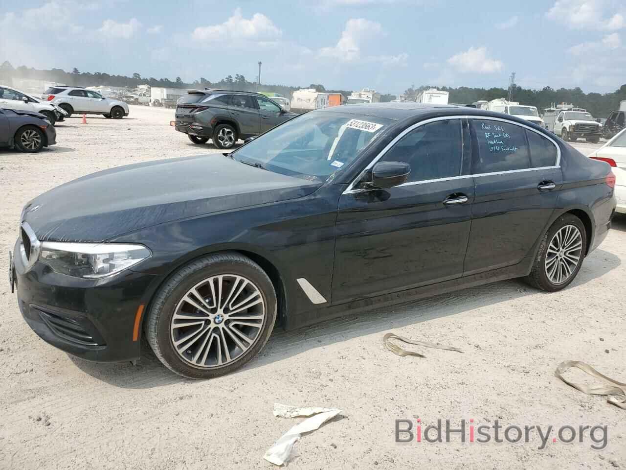 Photo WBAJA5C54JG898386 - BMW 5 SERIES 2018