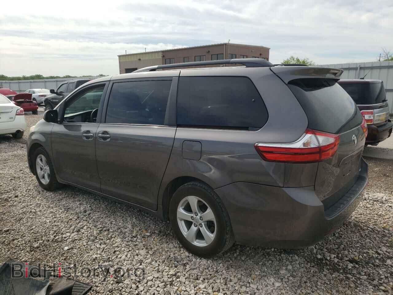 2017 TOYOTA All Models - VIN: 5TDKZ3DC7HS822551 - Фото 2