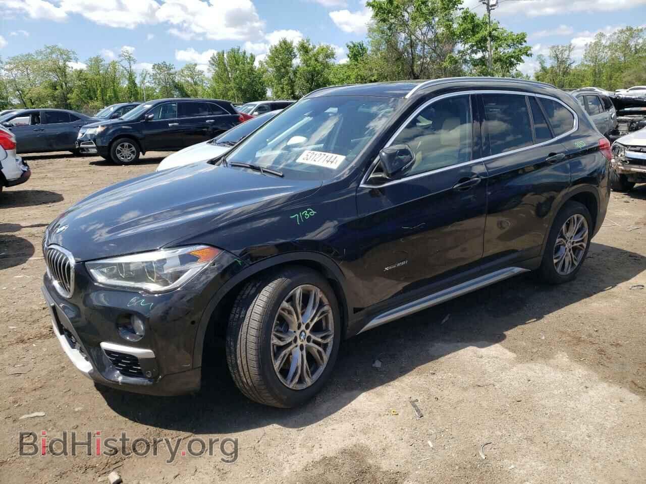 Photo WBXHT3C3XH5F79682 - BMW X1 2017