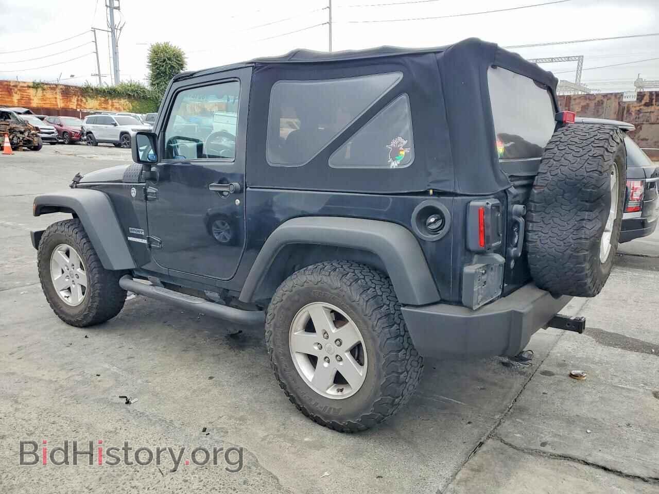 2011 JEEP WRANGLER - VIN: 1J4AA2D17BL607833 - Фото 2