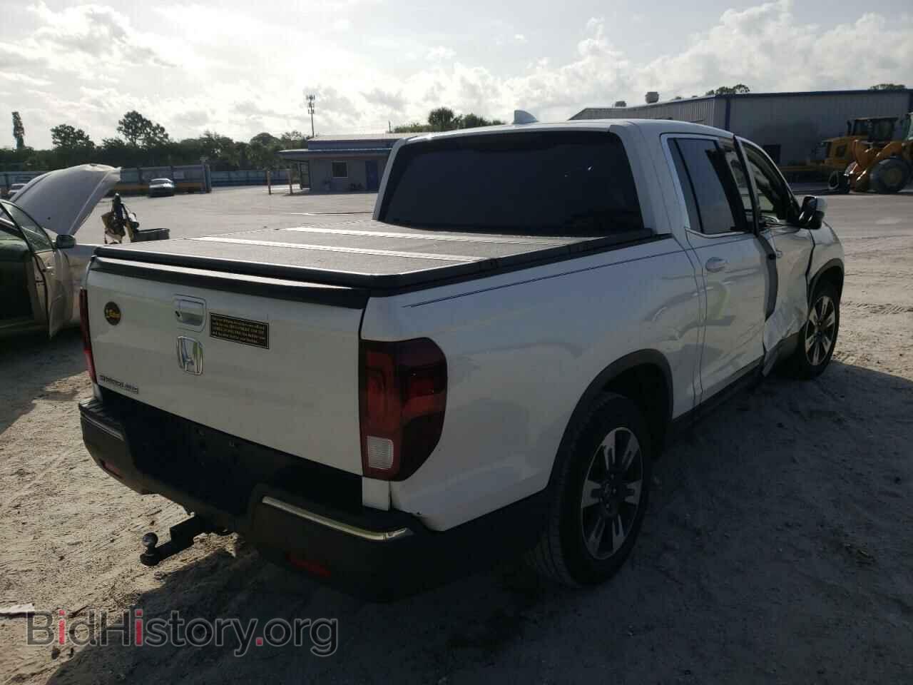 2018 HONDA RIDGELINE - VIN: 5FPYK2F62JB002928 - Фото 4