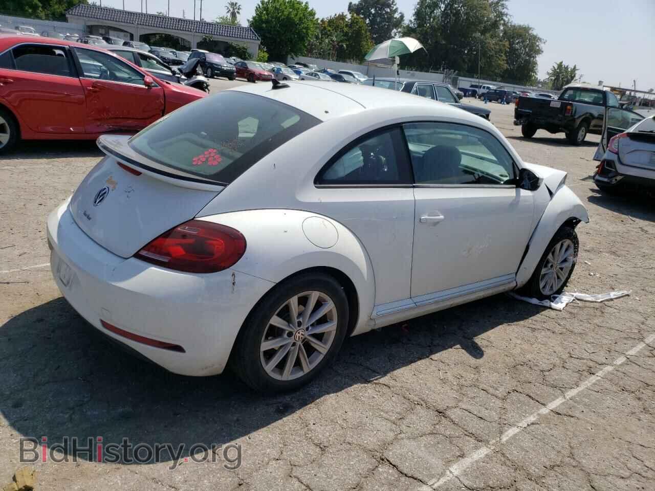 2018 VOLKSWAGEN BEETLE - VIN: 3VWFD7AT6JM708961 - Фото 3