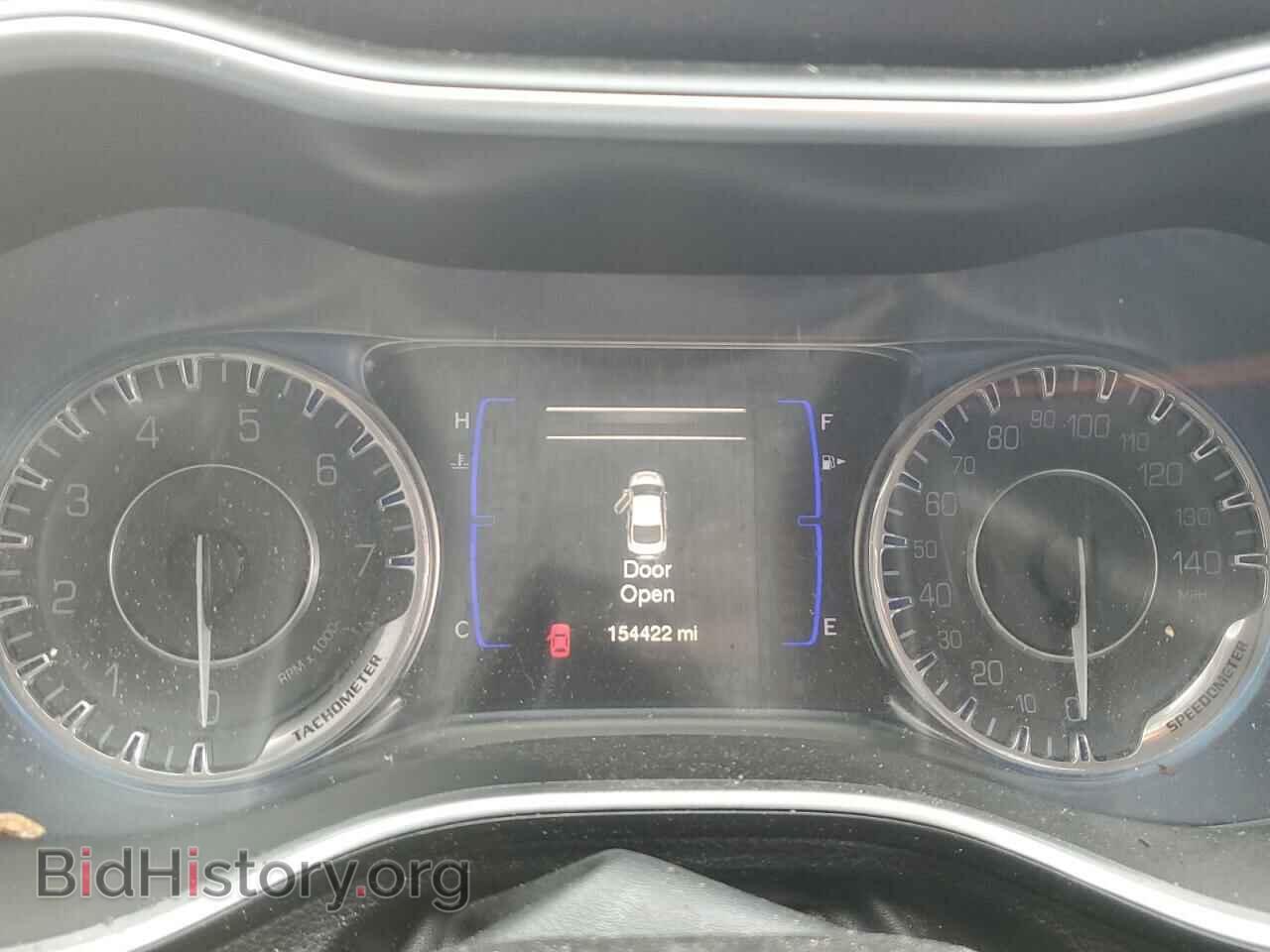 2016 CHRYSLER 200 - VIN: 1C3CCCAB7GN102984 - Фото 9