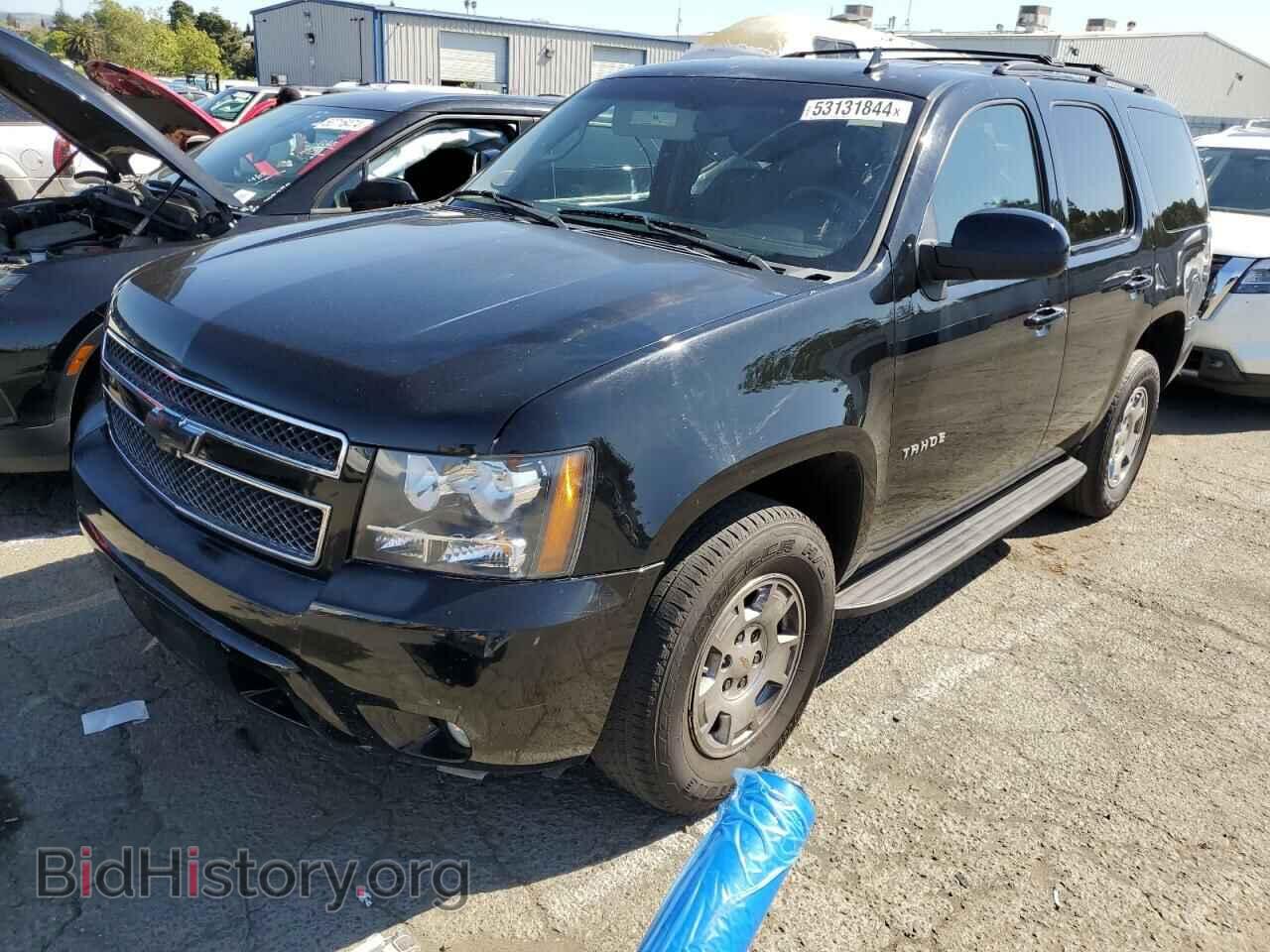 Photo 1GNSCBE09CR140530 - CHEVROLET TAHOE 2012