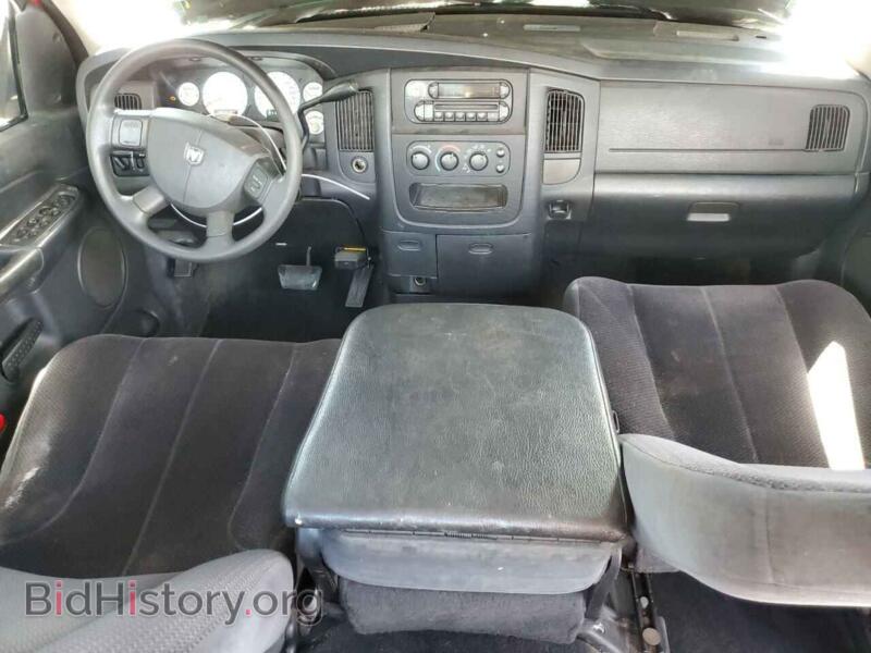 2005 Dodge RAM 1500 (VIN 1D7HA18D05S200424) — photo 8 of 14