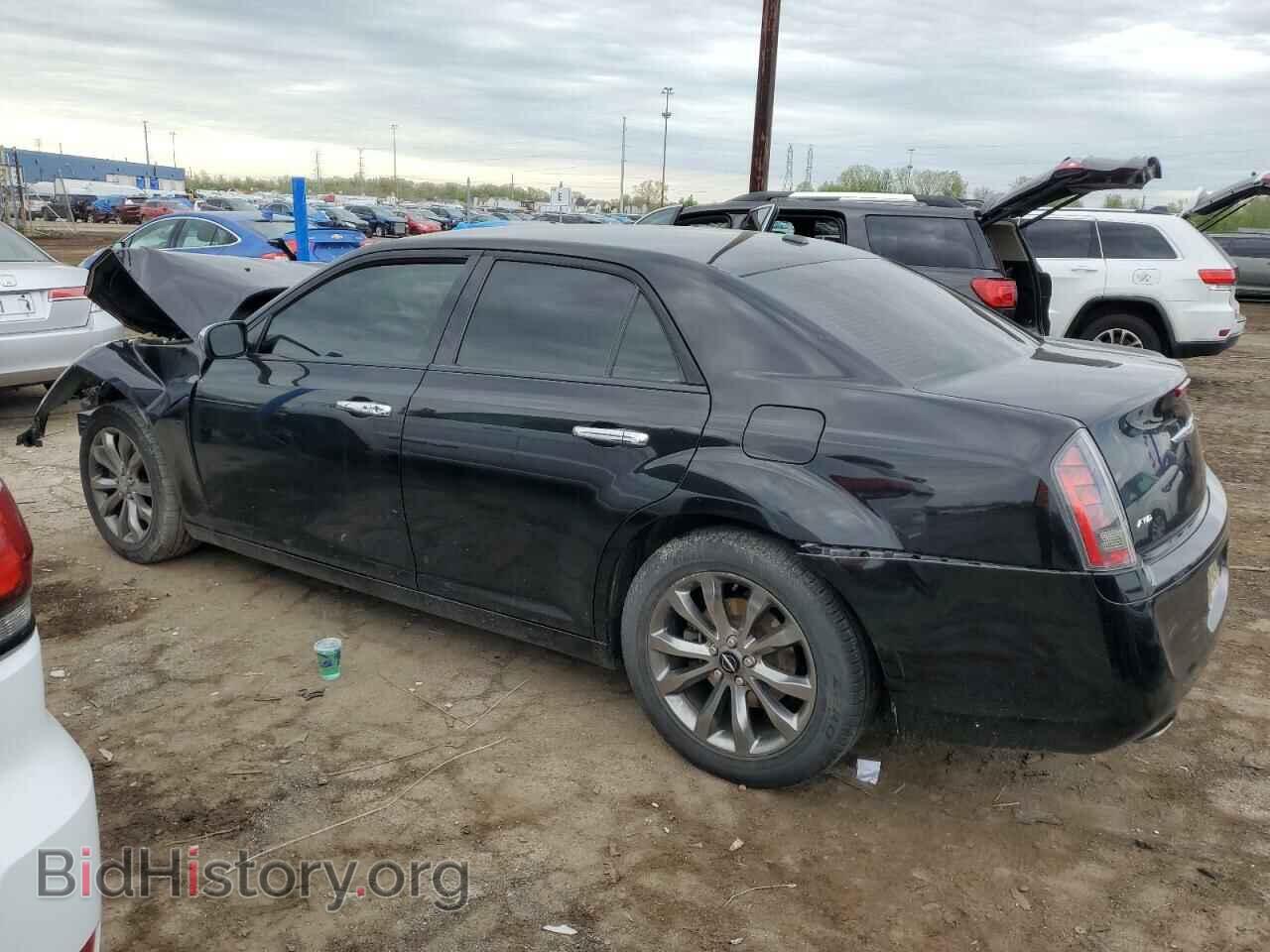 2014 CHRYSLER 300 - VIN: 2C3CCAGG9EH384932 - Фото 2