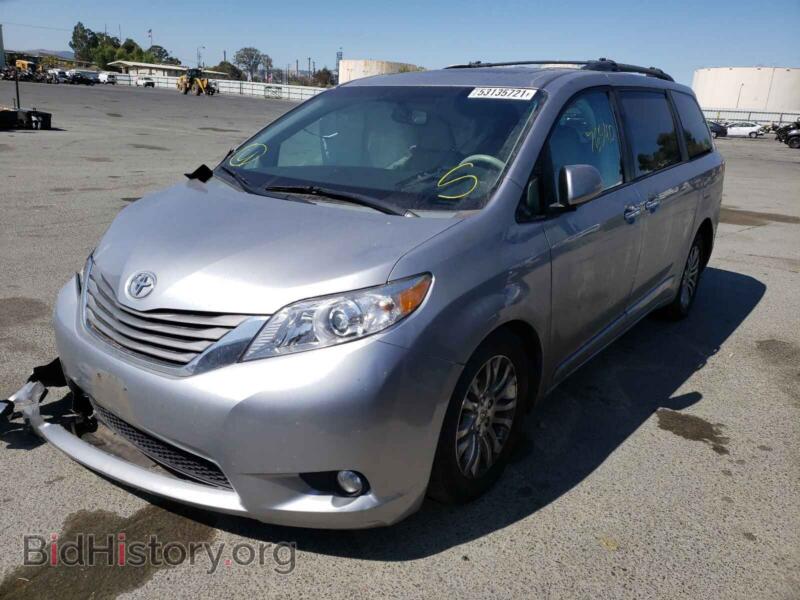 2013 Toyota SIENNA (VIN 5TDYK3DC8DS282152) — фото 2 из 10