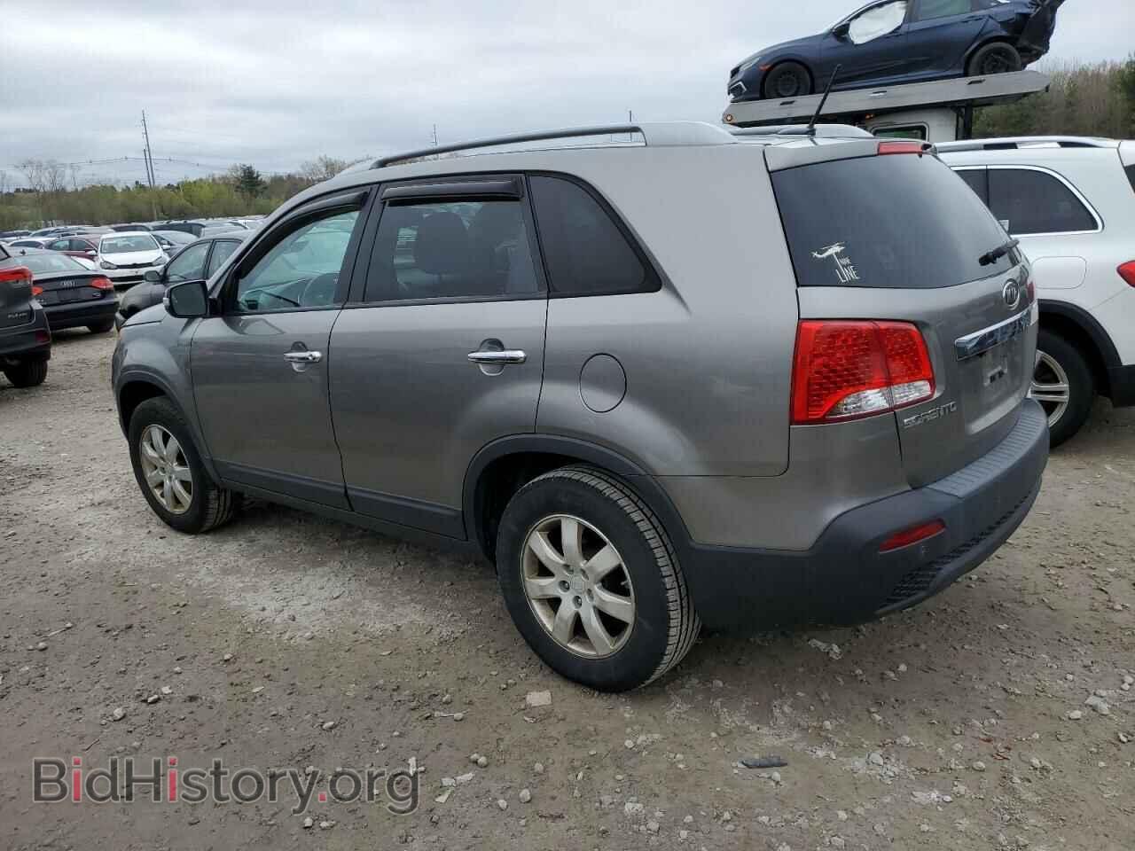 2011 KIA SORENTO - VIN: 5XYKT3A11BG169756 - Фото 2