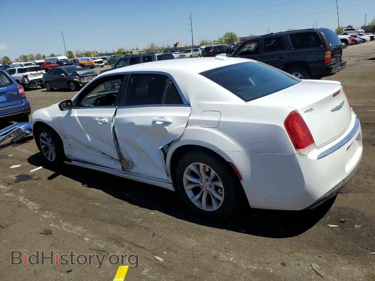 2015 CHRYSLER 300 - VIN: 2C3CCAAG7FH785888 - Фото 2
