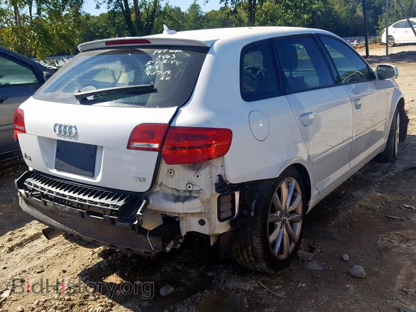 2011 AUDI A3 - VIN: WAUBJBFM5BA054528 - Фото 4