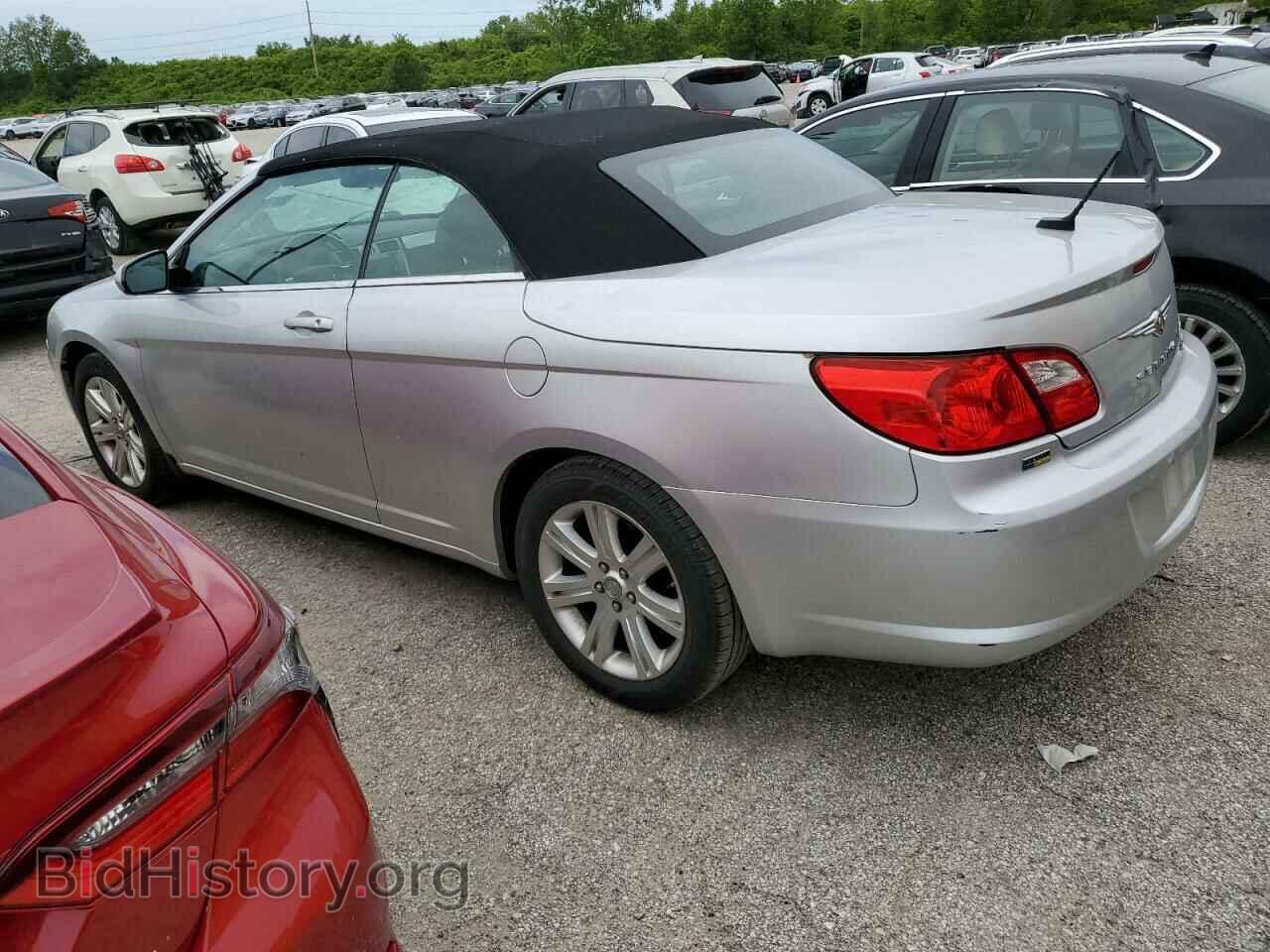 2010 CHRYSLER SEBRING - VIN: 1C3BC5ED2AN200105 - Фото 2