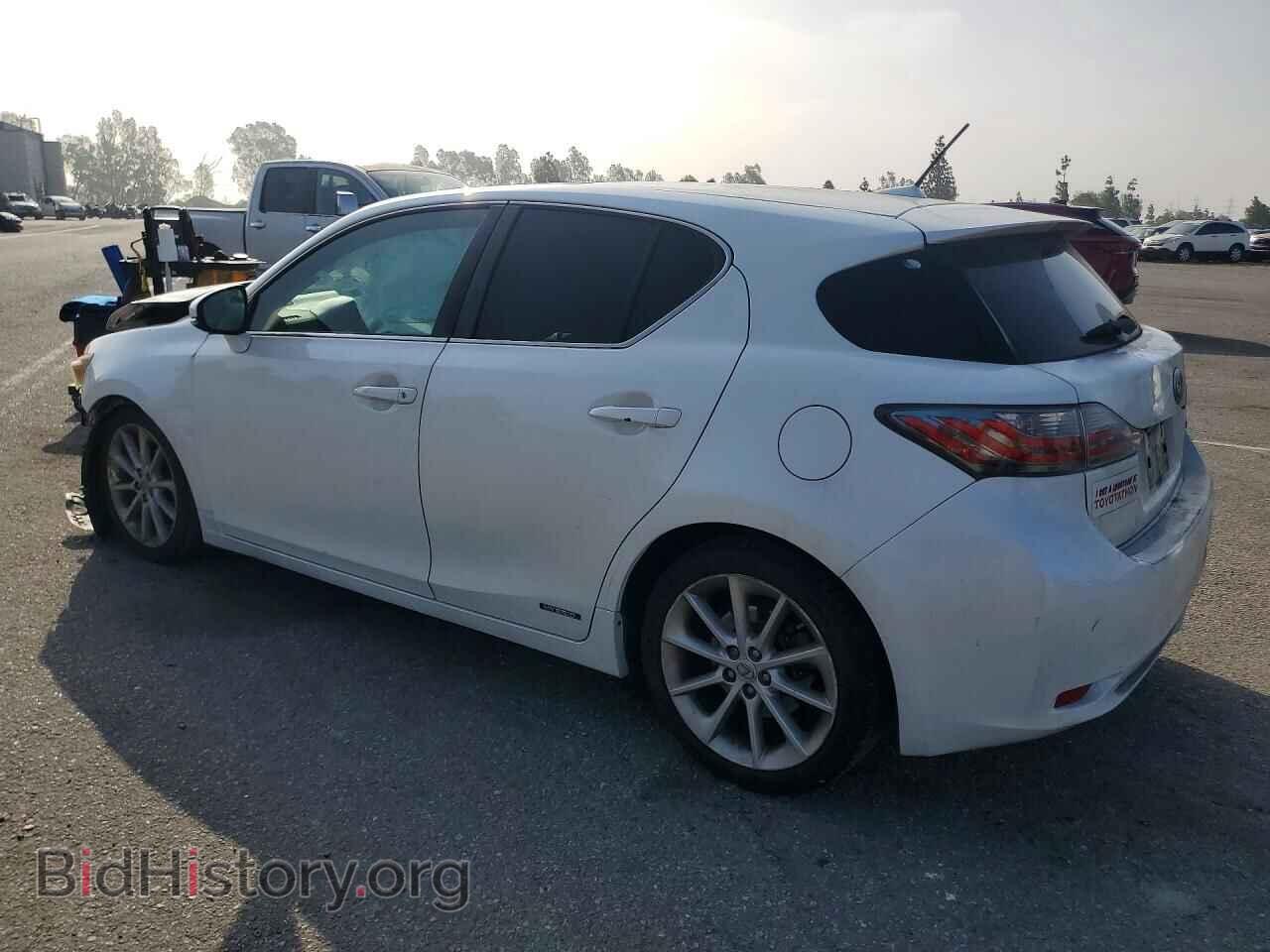 2011 LEXUS CT 200 - VIN: JTHKD5BH5B2012888 - Photo 2