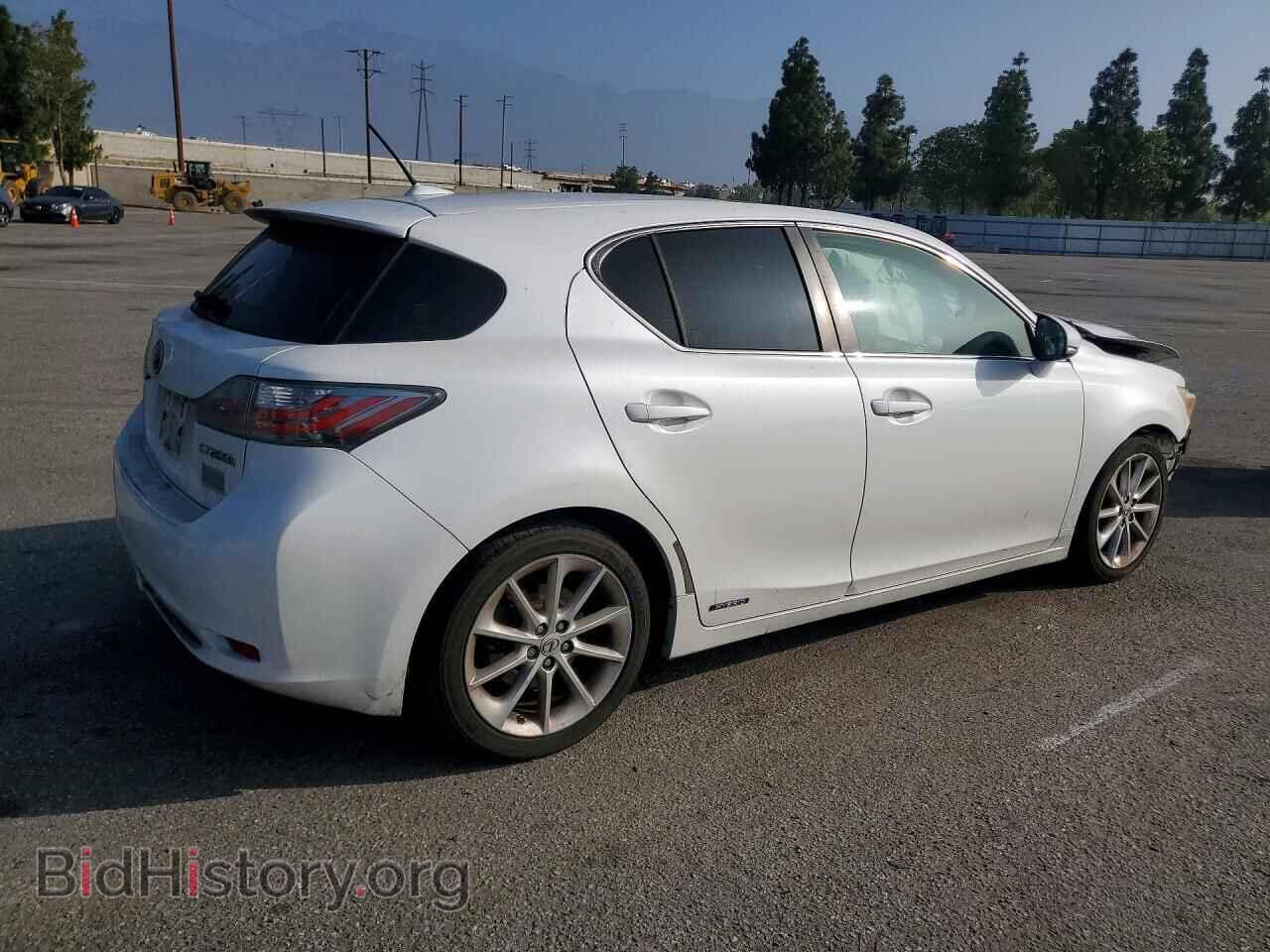 2011 LEXUS CT 200 - VIN: JTHKD5BH5B2012888 - Photo 3