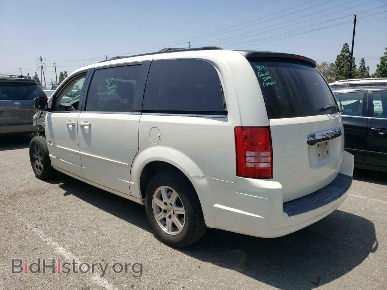 2008 CHRYSLER MINIVAN - VIN: 2A8HR54P88R697604 - Фото 2