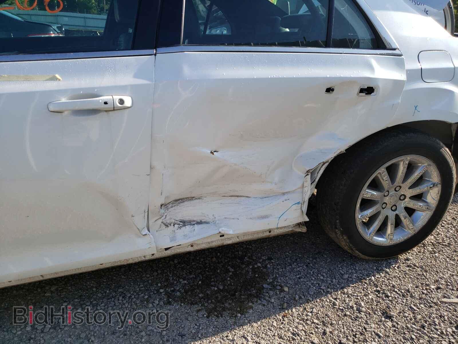 2014 CHRYSLER 300 - VIN: 2C3CCAAG4EH381087 - Фото 9