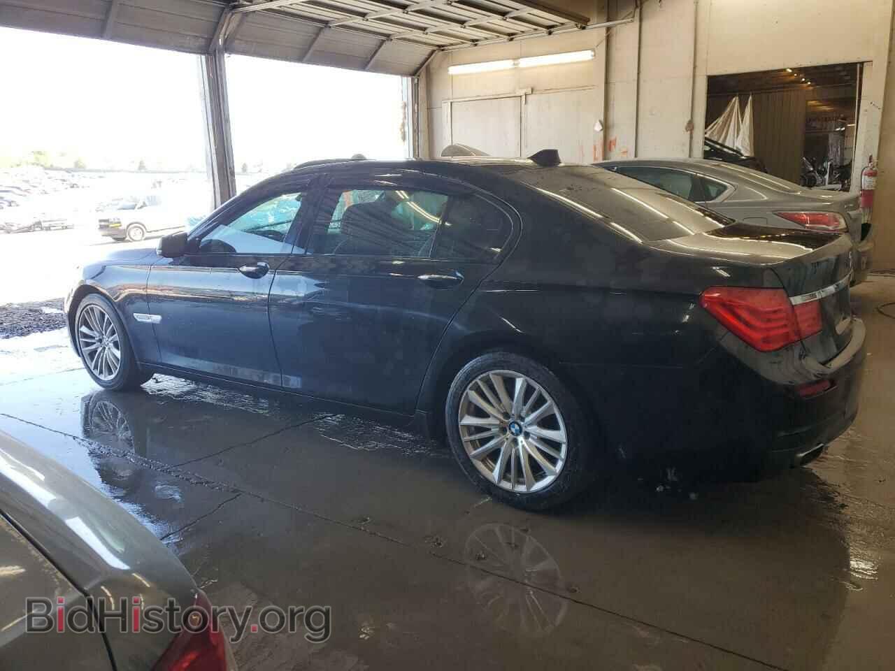 2012 BMW 7 SERIES - VIN: WBAKB8C55CDX20672 - Фото 2