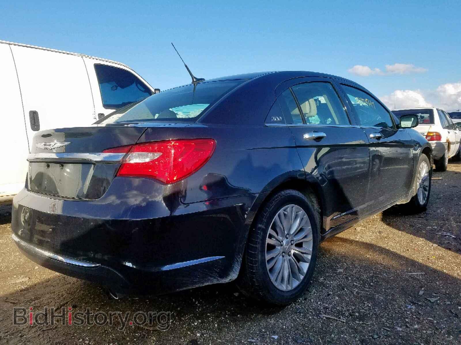 2011 CHRYSLER 200 - VIN: 1C3BC2FG4BN505002 - Фото 4