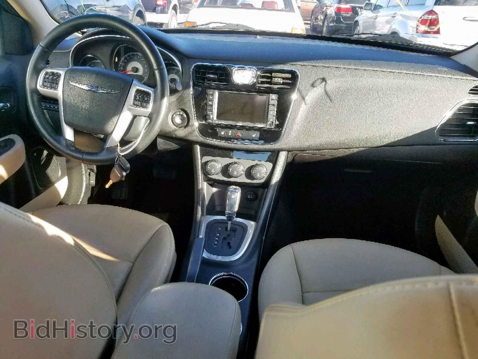 2011 CHRYSLER 200 - VIN: 1C3BC2FG4BN505002 - Фото 9
