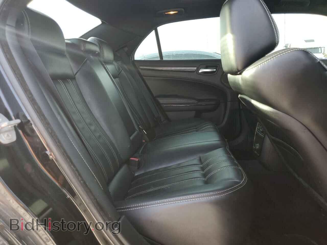 2014 CHRYSLER 300 - VIN: 2C3CCABT8EH357130 - Фото 10
