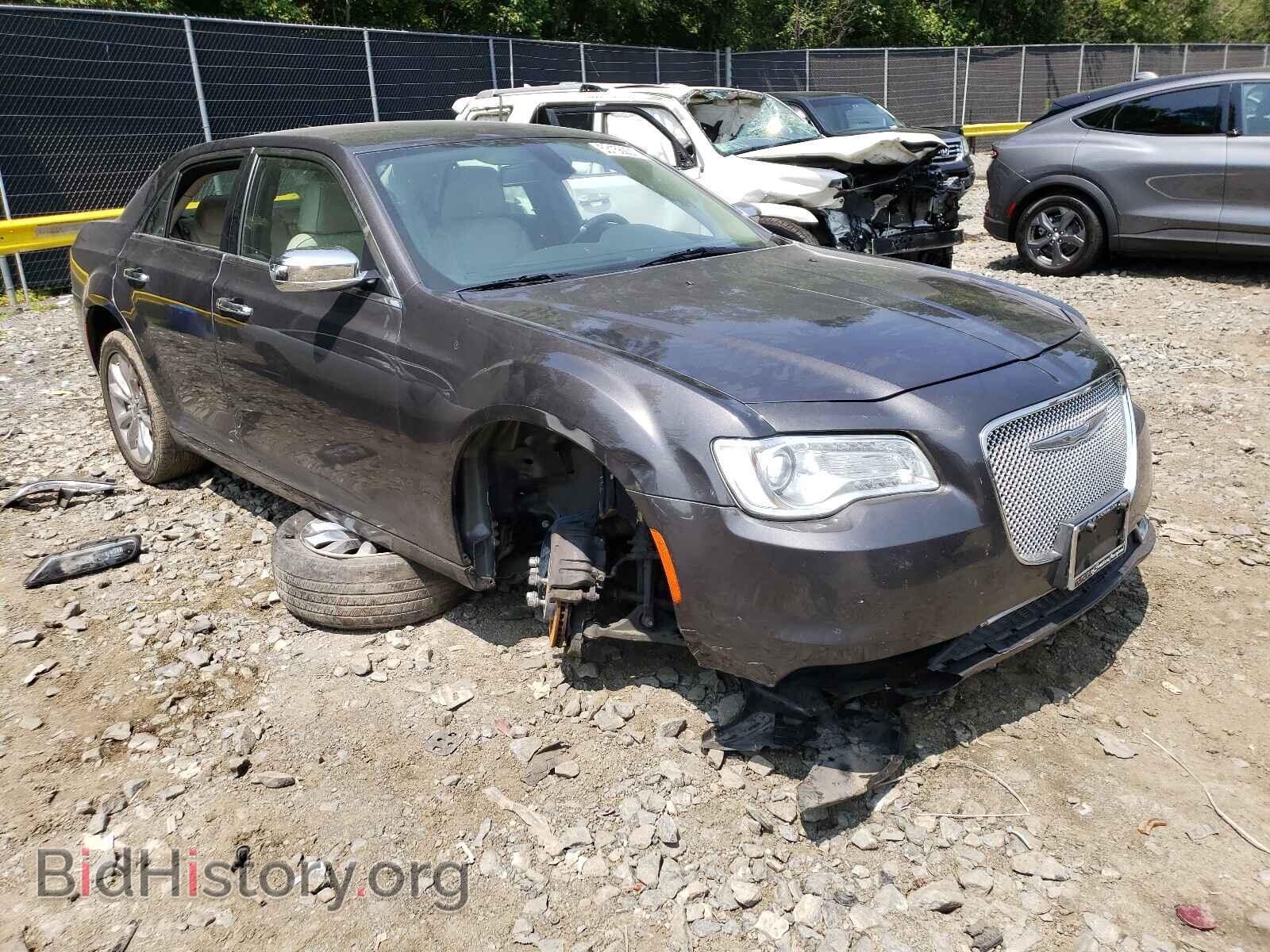 2018 CHRYSLER 300 - VIN: 2C3CCAKG2JH144431 - Фото 9