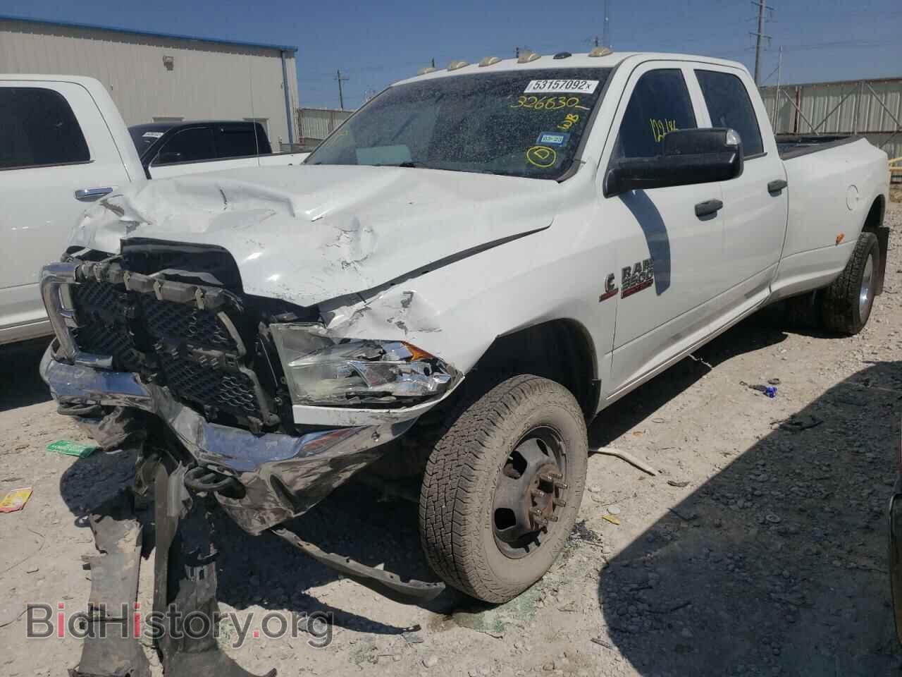 2014 RAM 3500 - VIN: 3C63RRGL1EG326830 - Photo 2