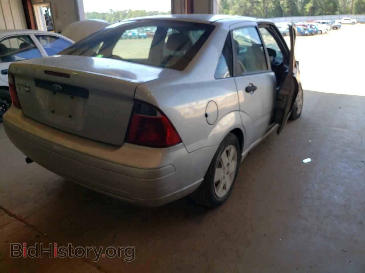 2007 FORD FOCUS - VIN: 1FAFP34N47W215262 - Фото 4