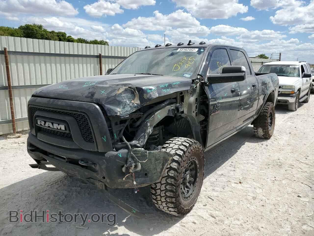 2018 RAM 2500 - VIN: 3C6TR5EJ9JG364925 - Фото 2