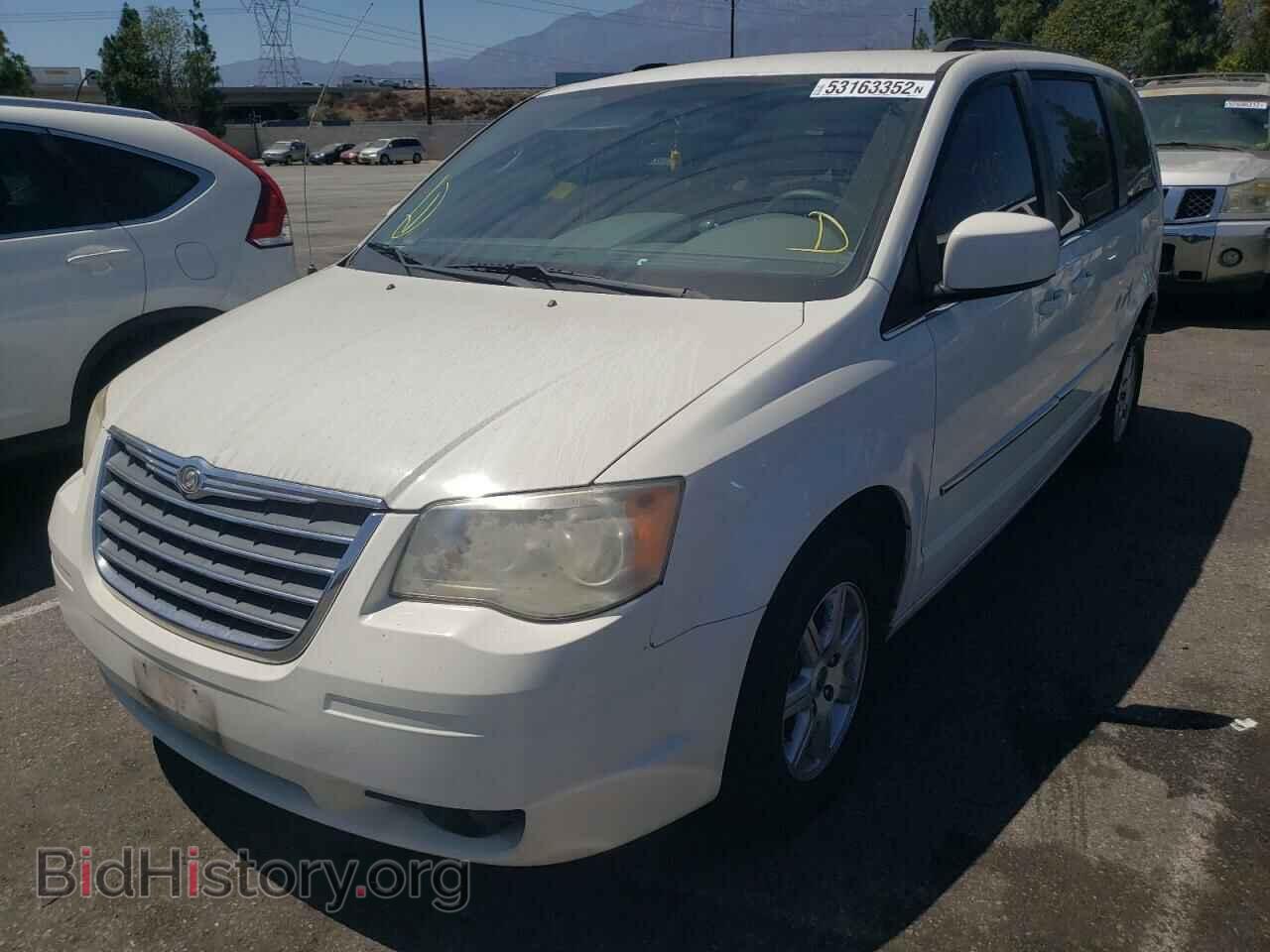 2010 CHRYSLER MINIVAN - VIN: 2A4RR5D16AR271742 - Photo 2
