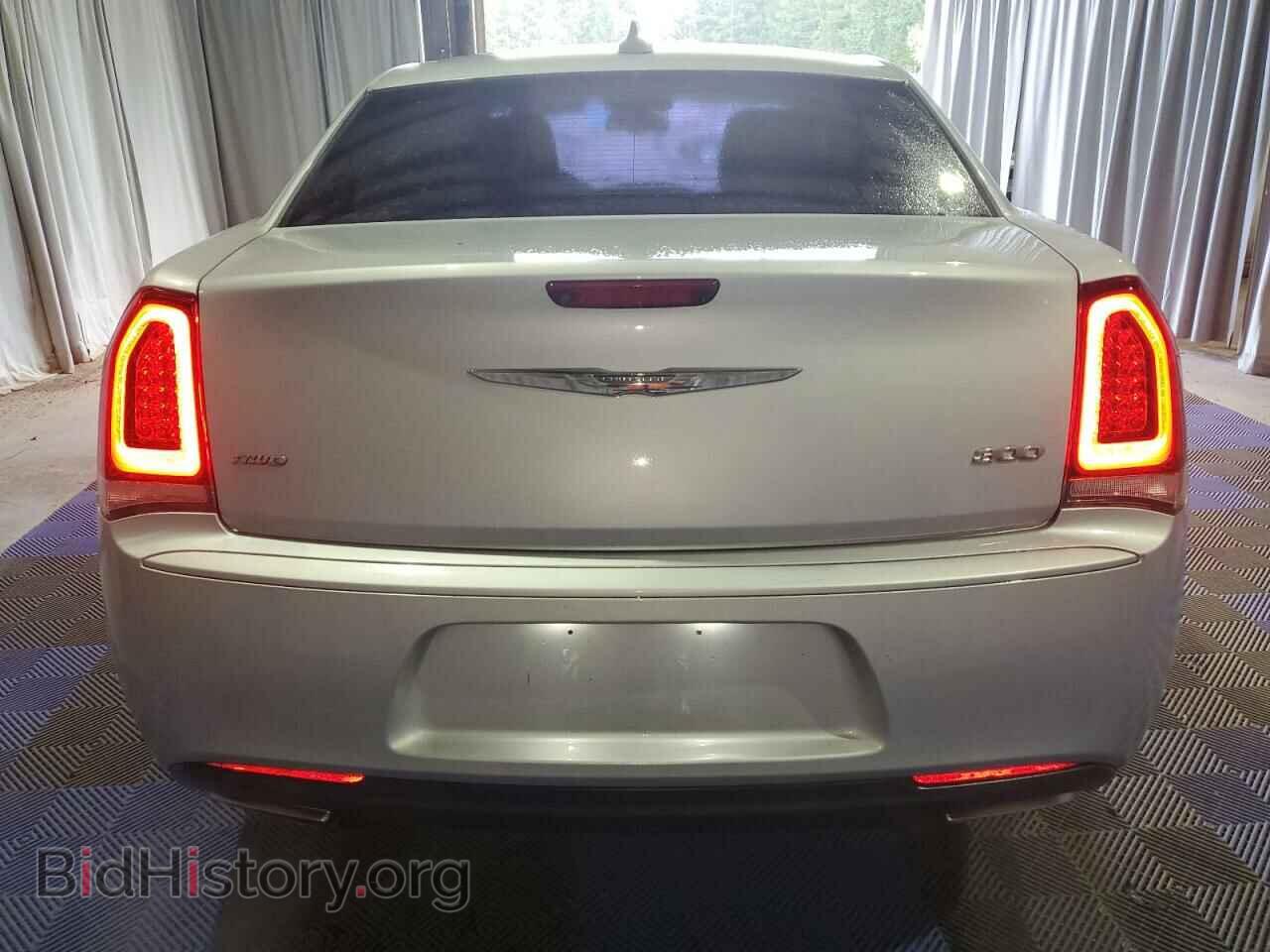2019 CHRYSLER 300 - VIN: 2C3CCARG8KH666343 - Фото 6