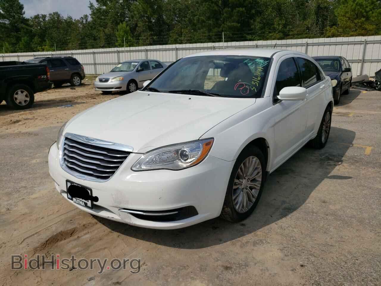 2012 CHRYSLER 200 - VIN: 1C3CCBAB8CN282772 - Фото 2
