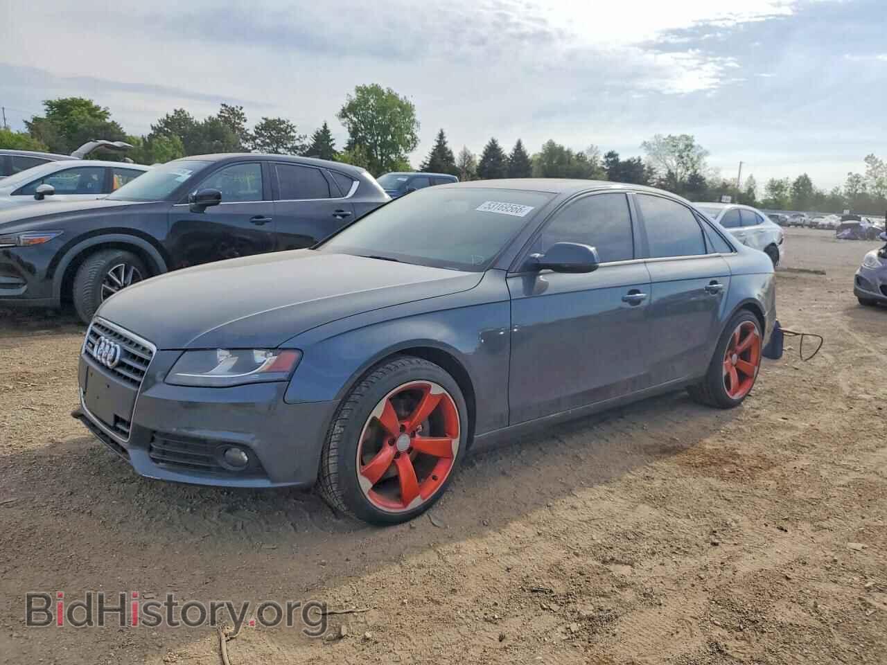Фотография WAUBFAFLXBN031953 - AUDI A4 2011