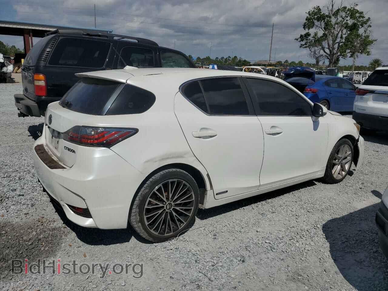 2011 LEXUS CT 200 - VIN: JTHKD5BH5B2016102 - Фото 3