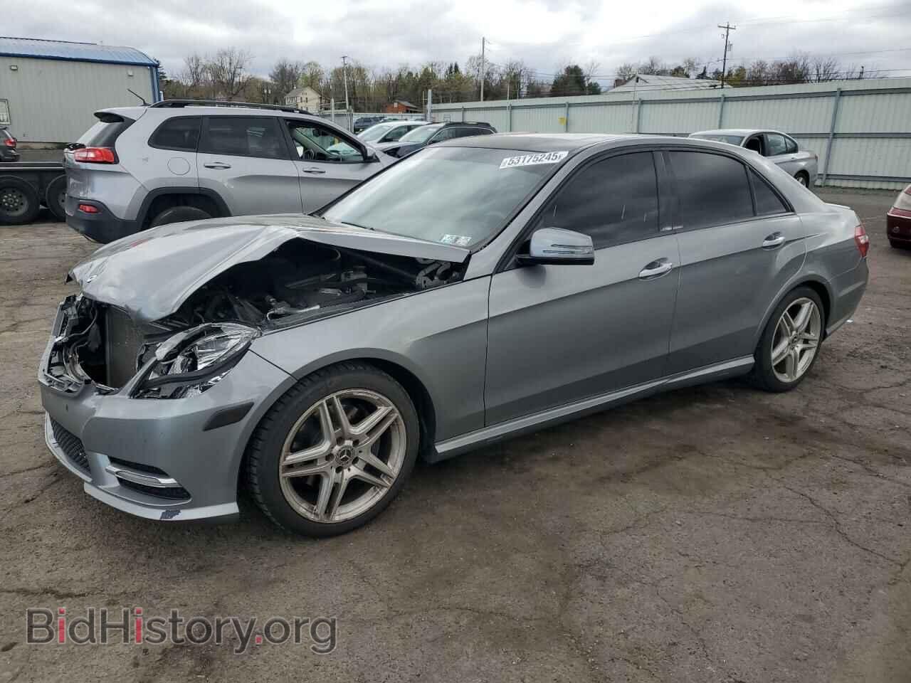 Photo WDDHF8JB7DA707957 - MERCEDES-BENZ E-CLASS 2013