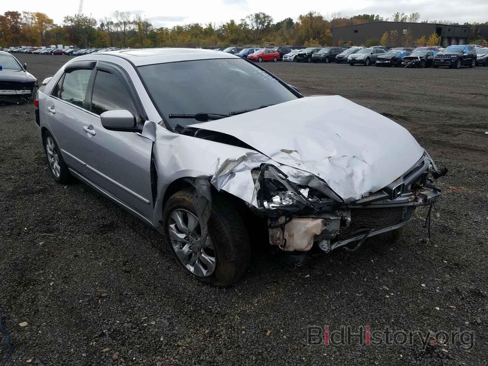 Photo 1HGCM56754A003769 - HONDA ACCORD 2004