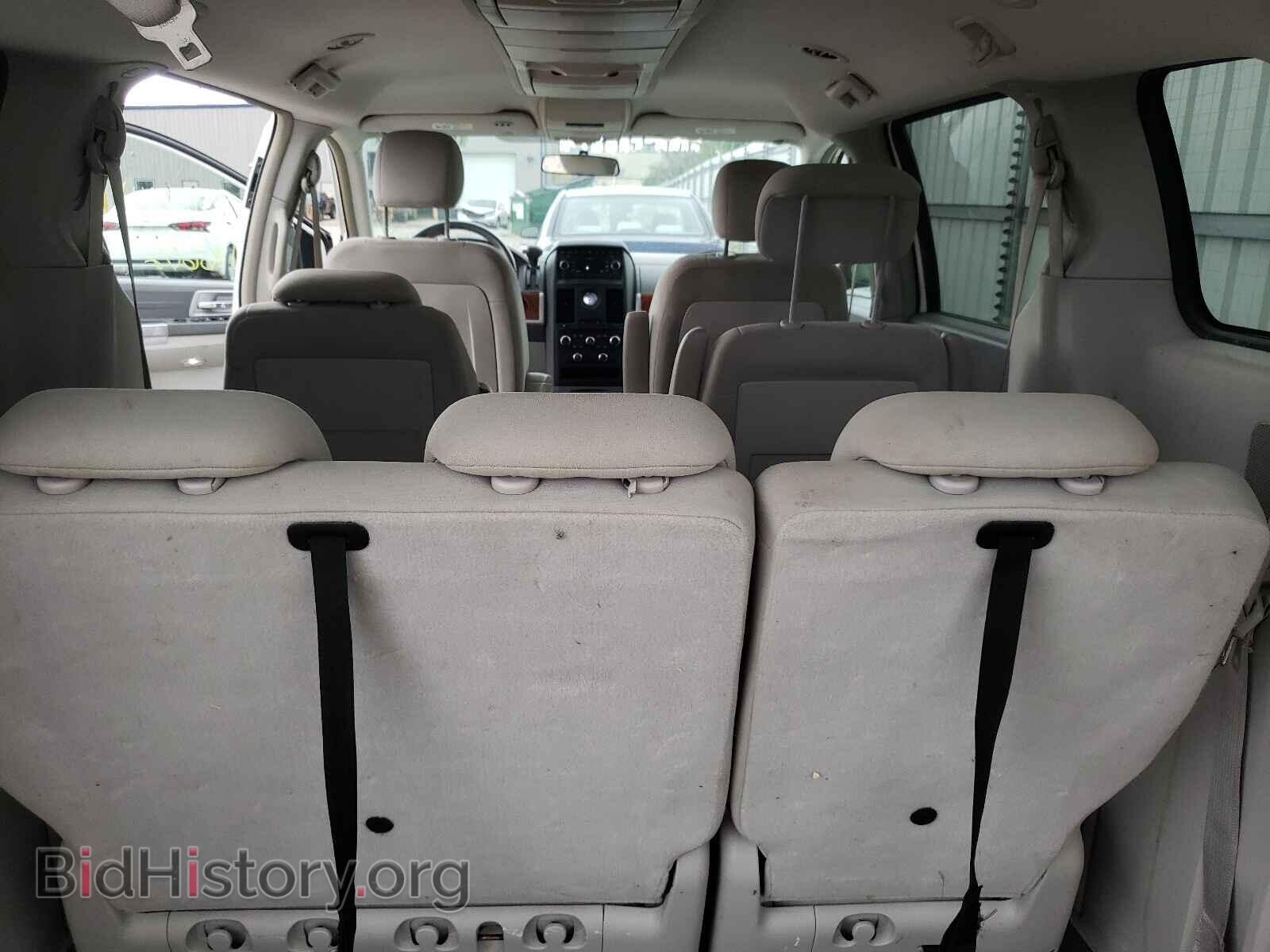2008 CHRYSLER MINIVAN - VIN: 2A8HR54P68R684916 - Фото 9