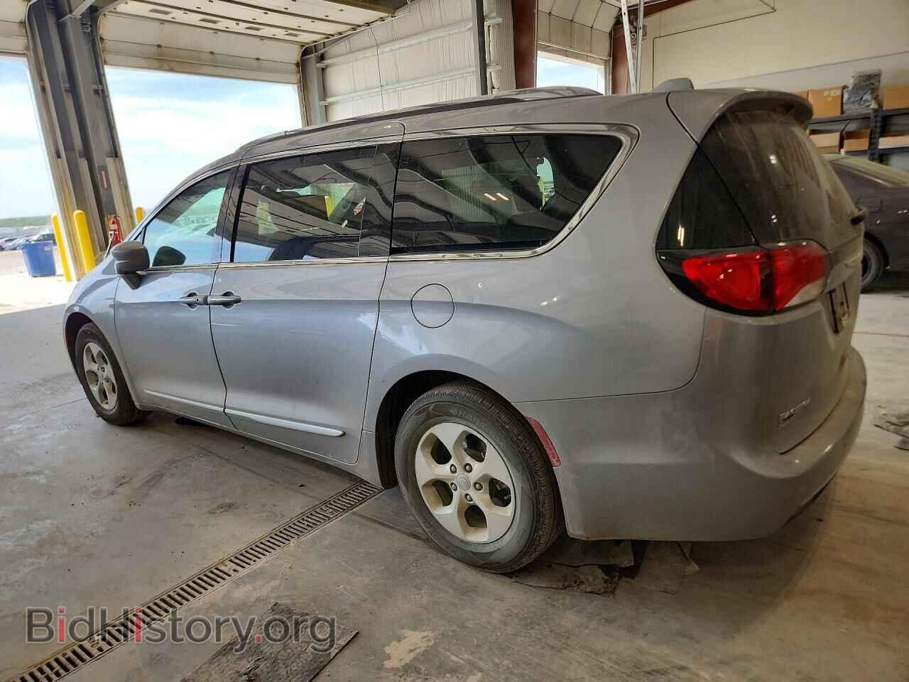 2017 CHRYSLER PACIFICA - VIN: 2C4RC1EG5HR782226 - Photo 2