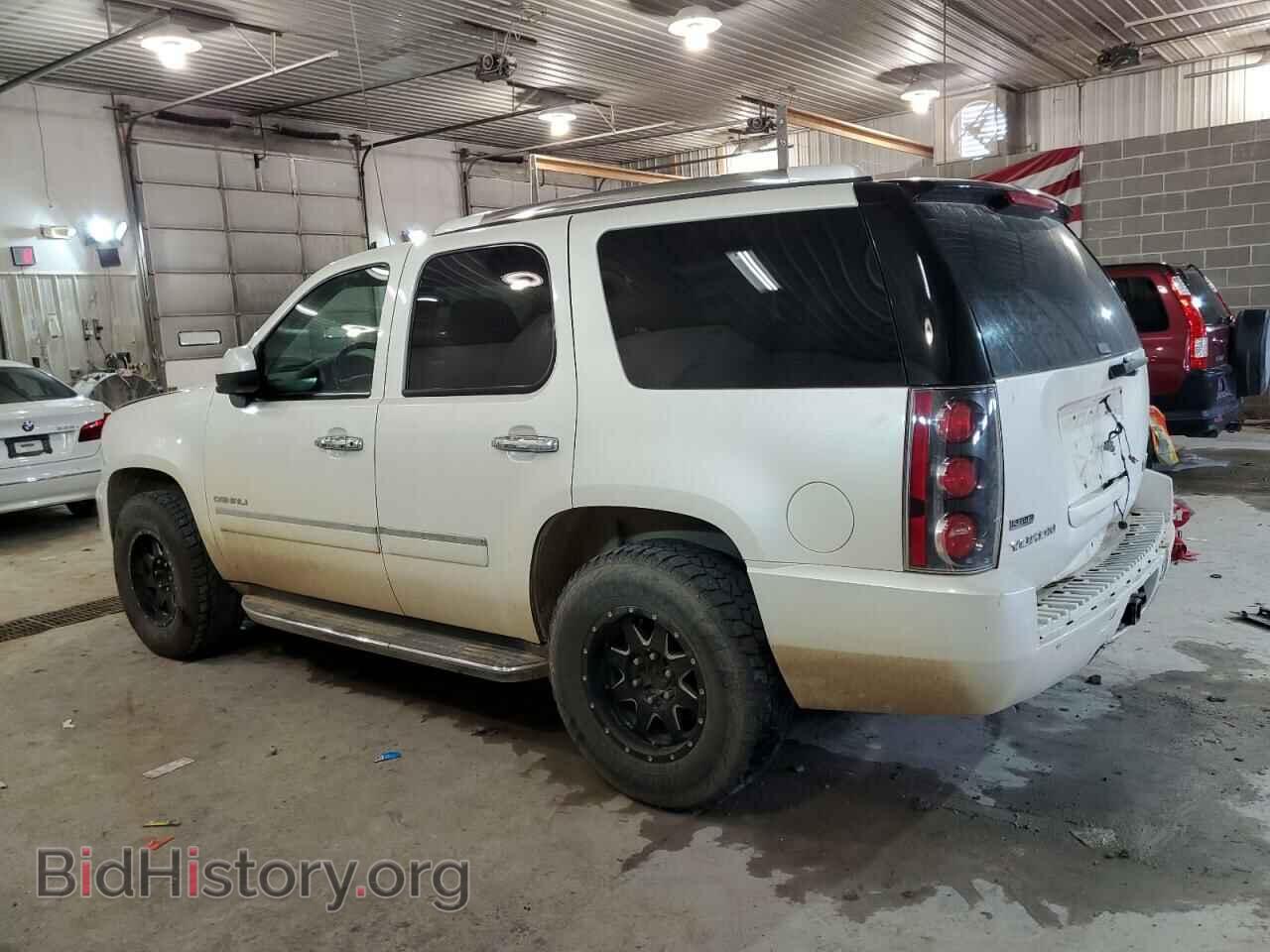 2011 GMC YUKON - VIN: 1GKS2EEF3BR200595 - Фото 2