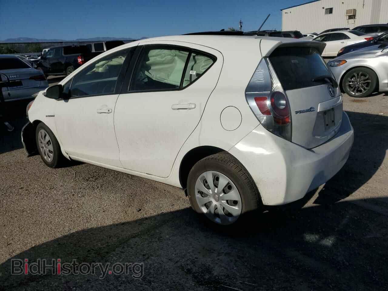 2014 TOYOTA PRIUS - VIN: JTDKDTB32E1069893 - Фото 2