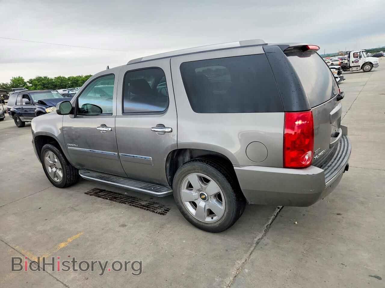 2012 GMC YUKON - VIN: 1GKS1EEF7CR313390 - Photo 2