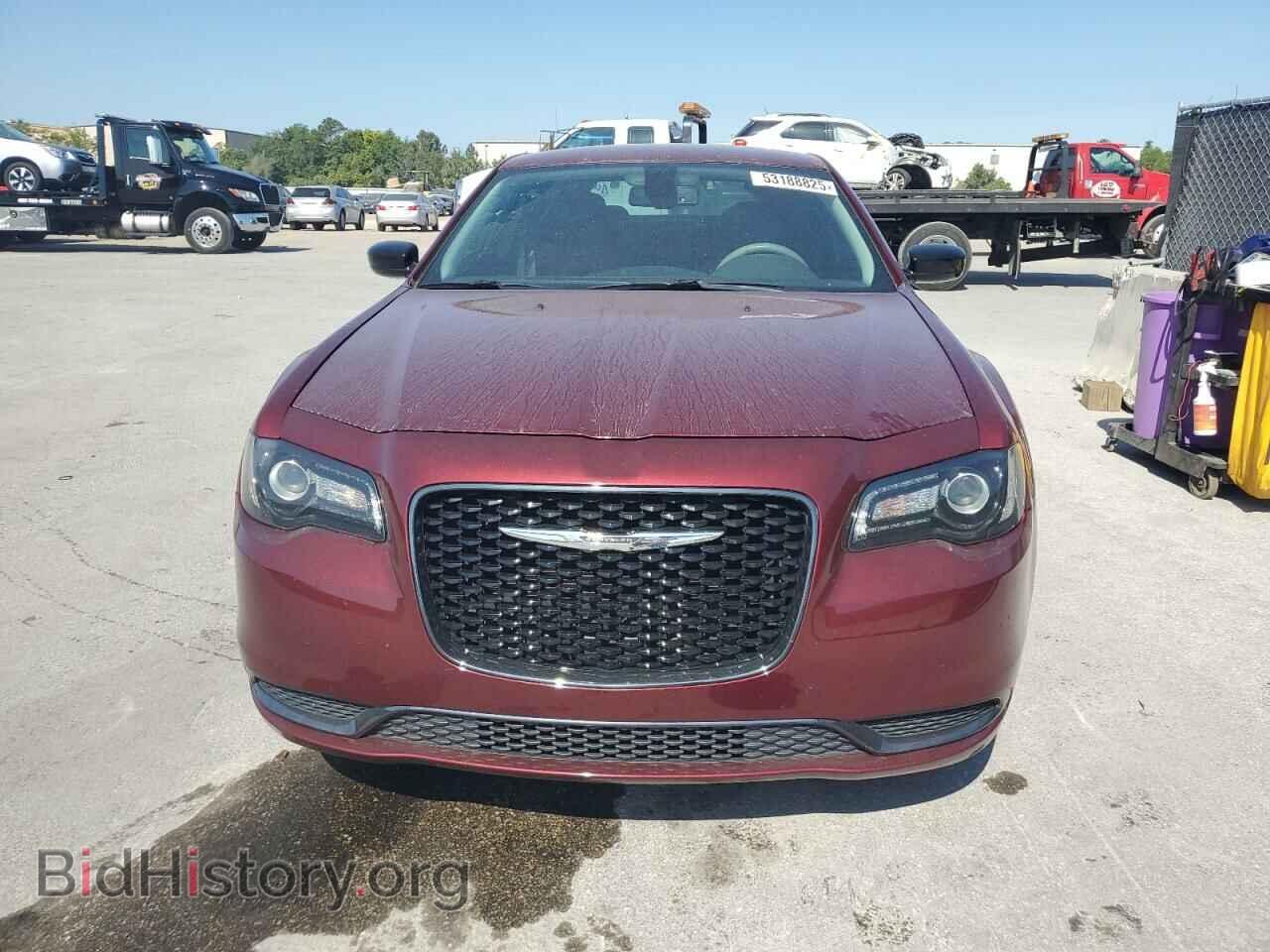 2019 CHRYSLER 300 - VIN: 2C3CCAAG8KH745877 - Фото 5