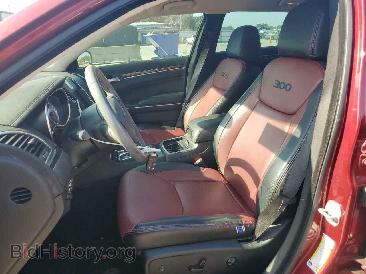 2019 CHRYSLER 300 - VIN: 2C3CCAAG8KH745877 - Фото 7