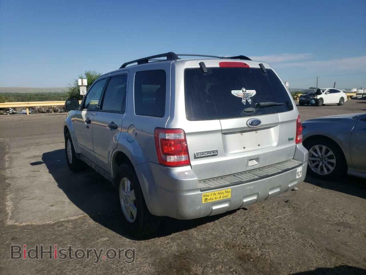 2011 FORD ESCAPE - VIN: 1FMCU0DG0BKC71197 - Фото 3